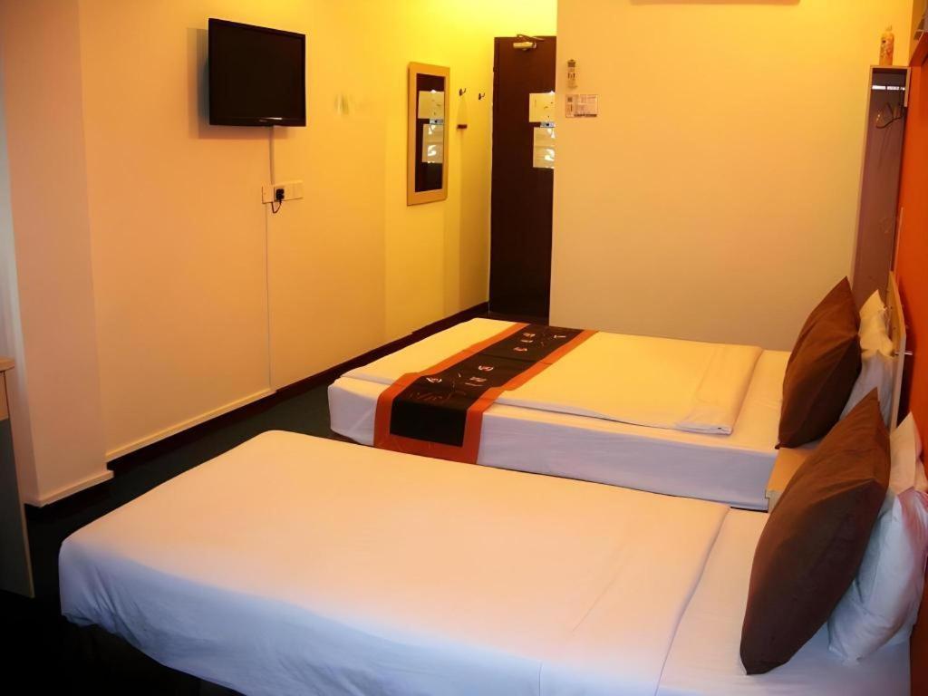 Paragon City Hotel Іпох Екстер'єр фото