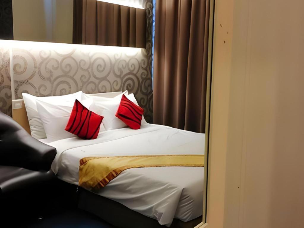 Paragon City Hotel Іпох Екстер'єр фото