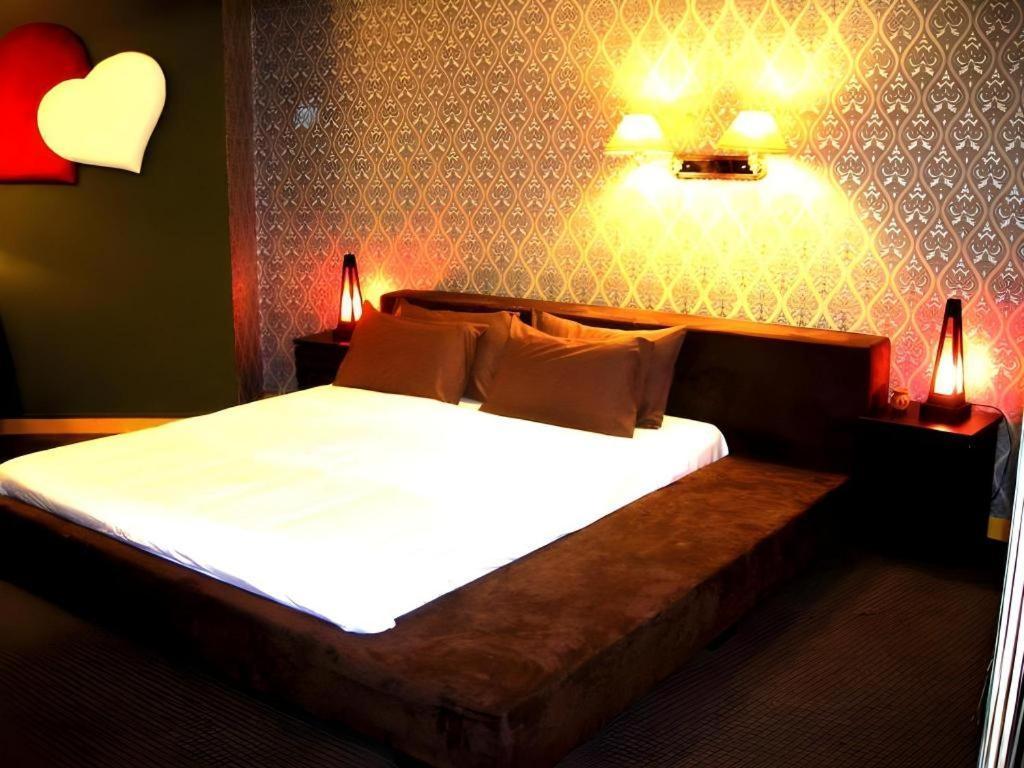 Paragon City Hotel Іпох Екстер'єр фото
