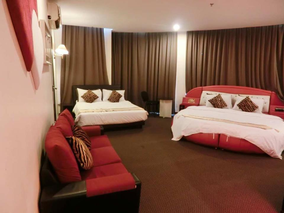 Paragon City Hotel Іпох Екстер'єр фото